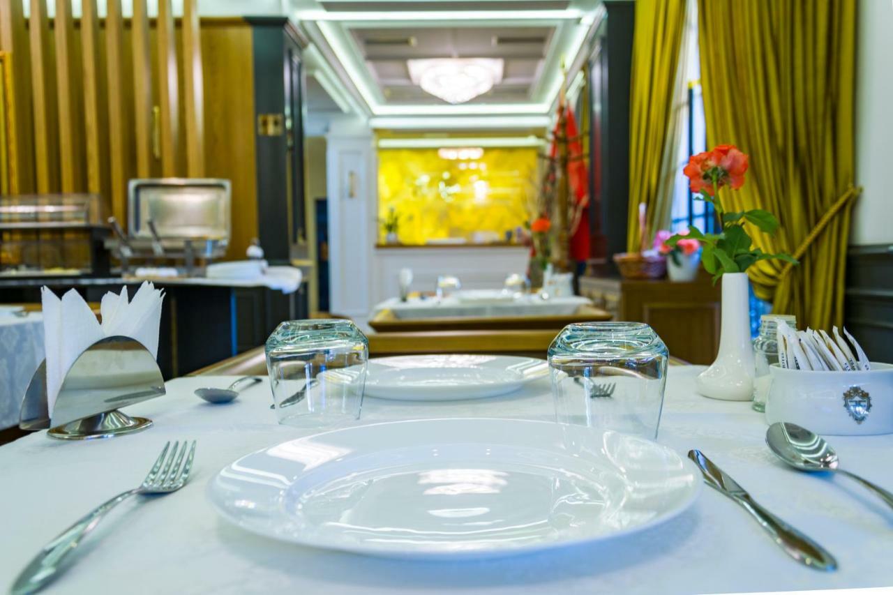 Eler Hotel Tirana Zewnętrze zdjęcie
