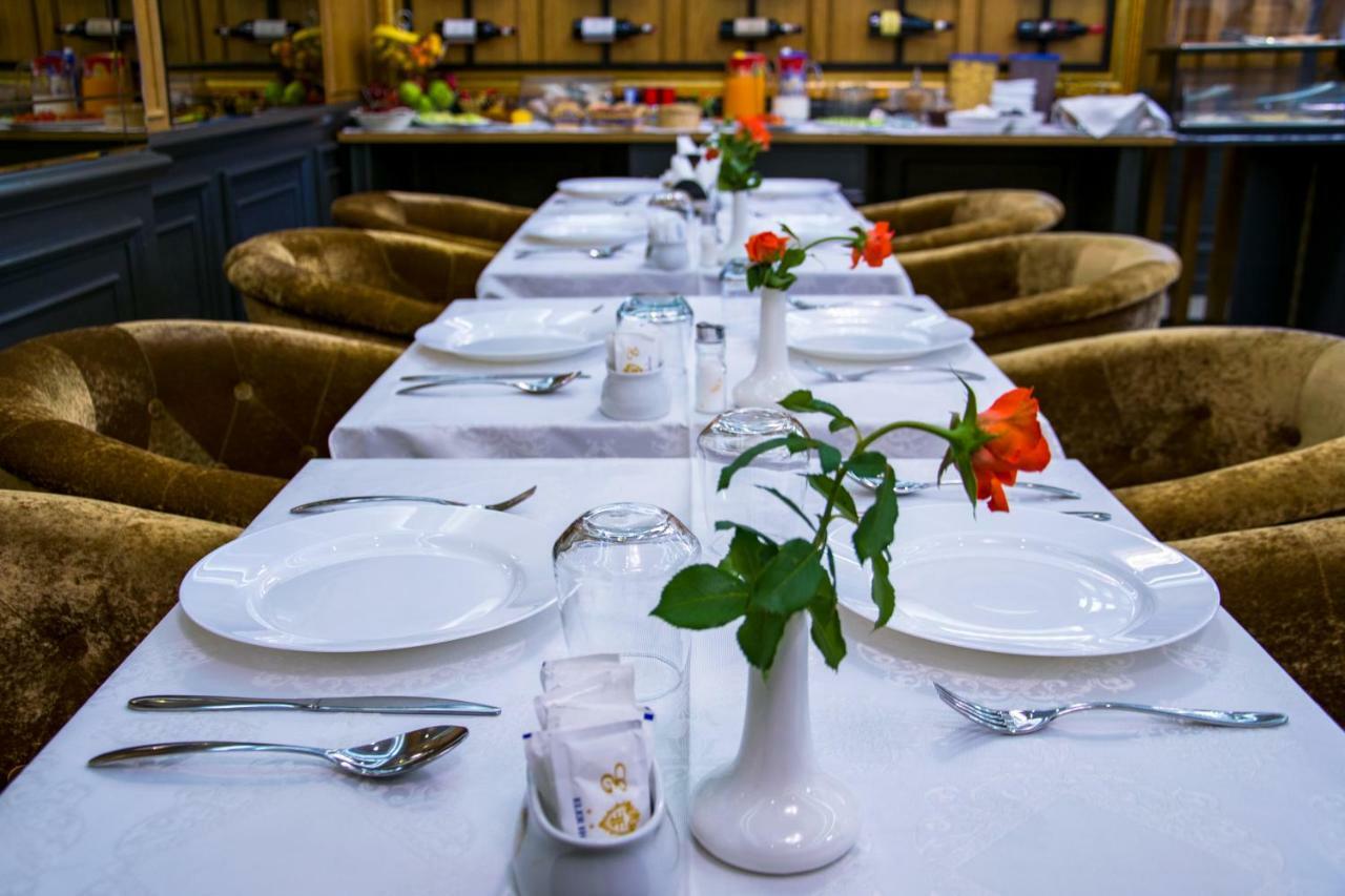 Eler Hotel Tirana Zewnętrze zdjęcie